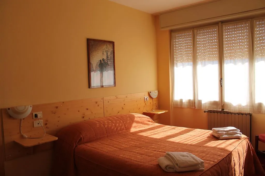 **  Hotel Poggio D'Oro Riva di Solto Italy